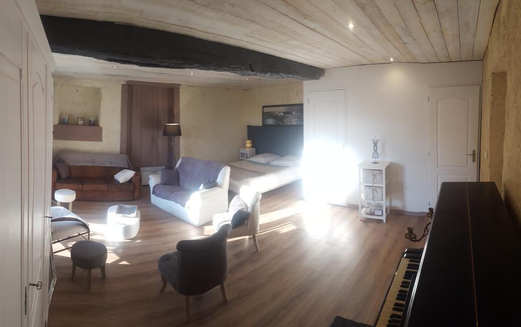Domaine De L'Etanchet Hotel Saint-Hilaire-le-Vouhis Luaran gambar